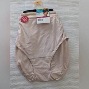 Womens 3 PACK Radiant by Vanity Fair Brief Panties Size M BRAND NEW W TAGS